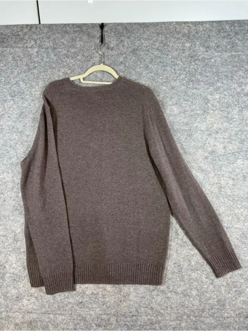 Black Brown 1826 Lambswool Blend V-Neck Sweater Brown Large Classic Casual Fall